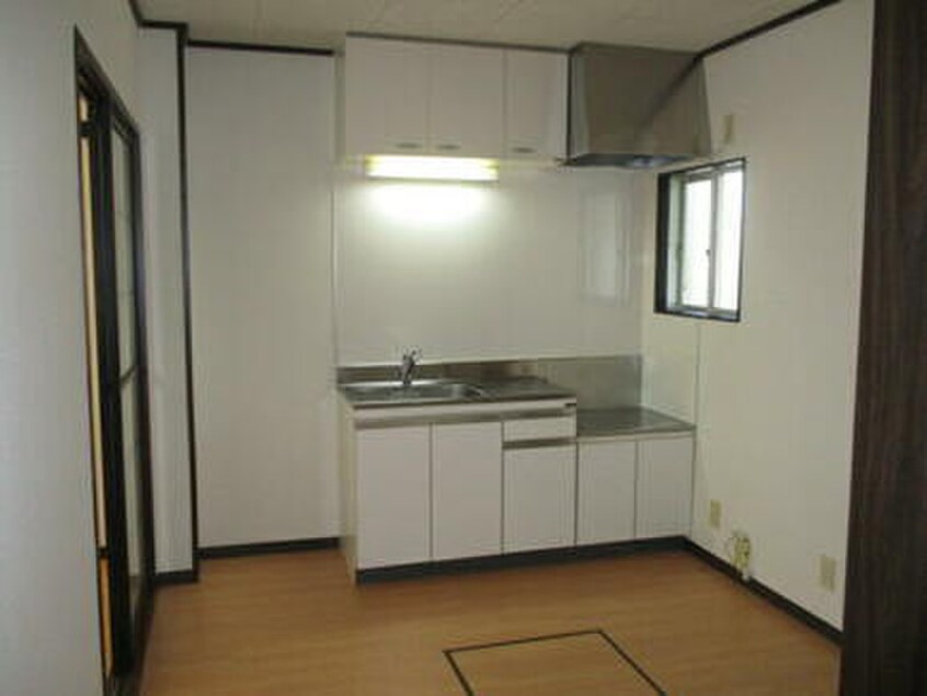 キッチン 大伊ハイツＣ