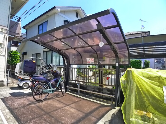 駐輪場 クリスタルサウザンド