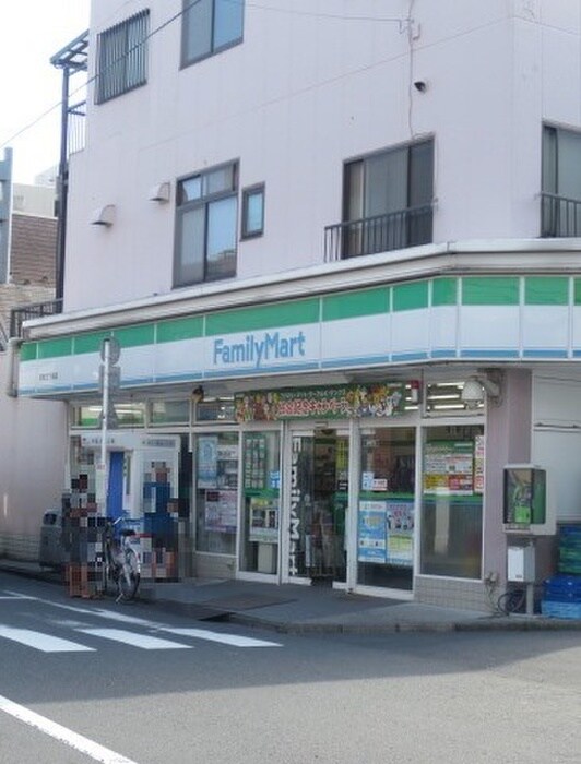 ファミリーマート京町三丁目(コンビニ)まで157m ドルチェクオリティ－