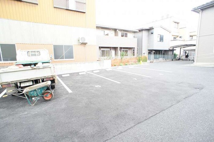 駐車場 サニーフラット・ポム