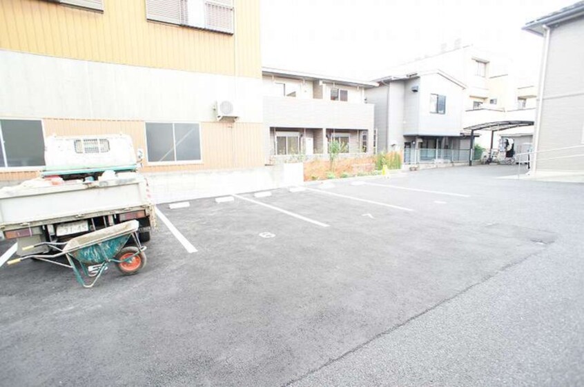 駐車場 サニーフラット・ポム