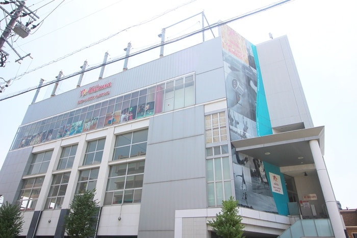 ルネサンス(ディスカウントショップ)まで450m Ｐａｒｒ　Ｍａｒｋ　ＴＯＤＡ