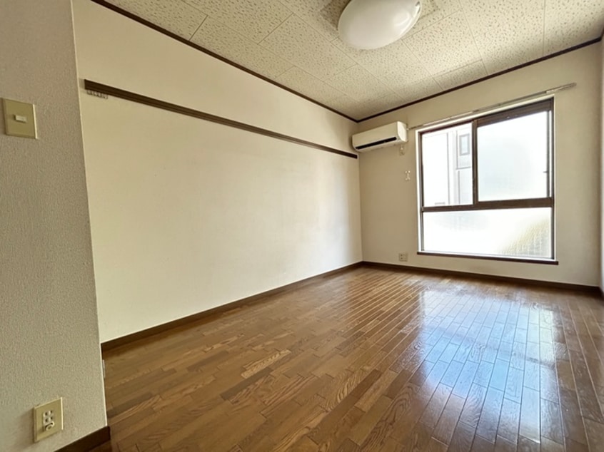 居室 メゾン大多和