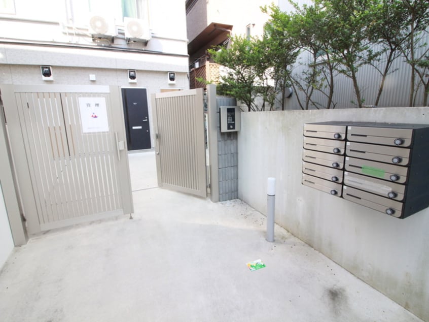 エントランス部分 プライムガーデン桜新町