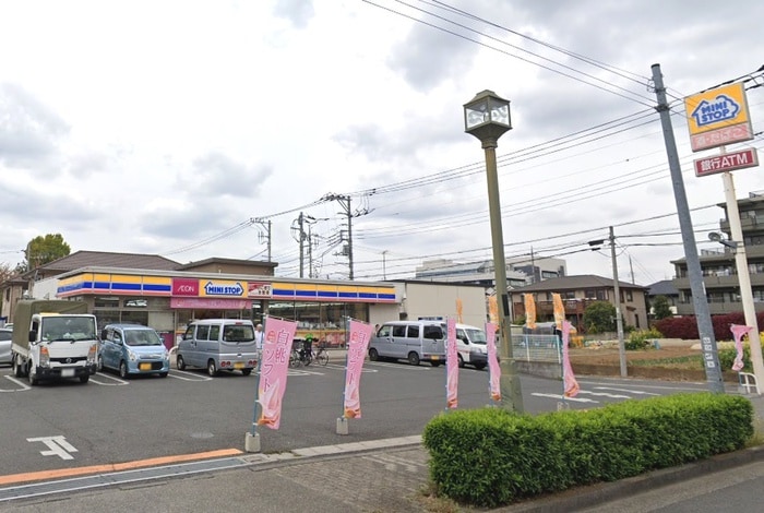 ミニストップ 小金井梶野町店(コンビニ)まで350m パ－クハウス梶野