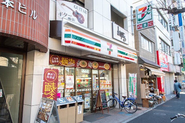 セブンイレブン成田東4丁目店(コンビニ)まで190m メゾン阿佐ヶ谷