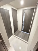 玄関 LIME RESIDENCE KAWAGUCHI EAST