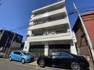 カ－サカザマの外観