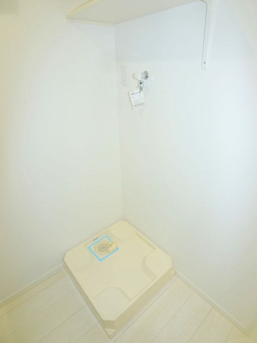 洗濯機置場 ｸﾞﾗﾝｸｵｰﾙｻｳｽﾚｼﾞﾃﾞﾝｽｶﾅﾏﾁ