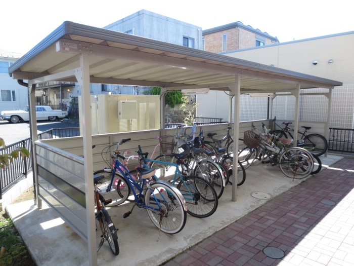 駐輪場 シルクドミール