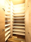 靴箱 ミュール白金