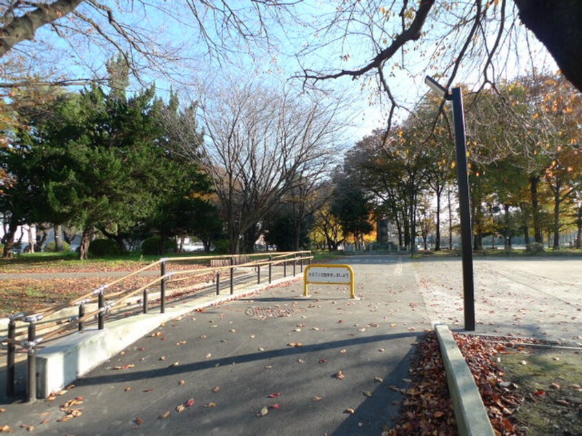 つつじが丘公園(公園)まで280m ハイランドパーク