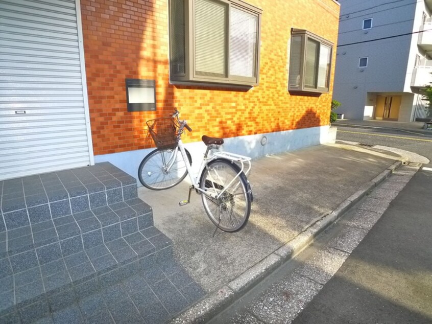 駐輪場 サンエクセル英