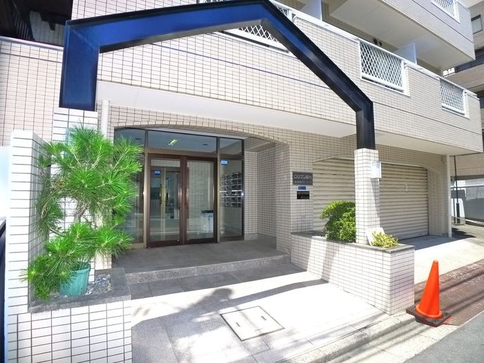 エントランス部分 ロジマン菊川