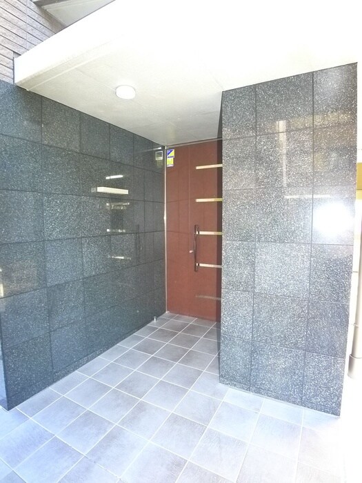 エントランス部分 ルアナ亀戸