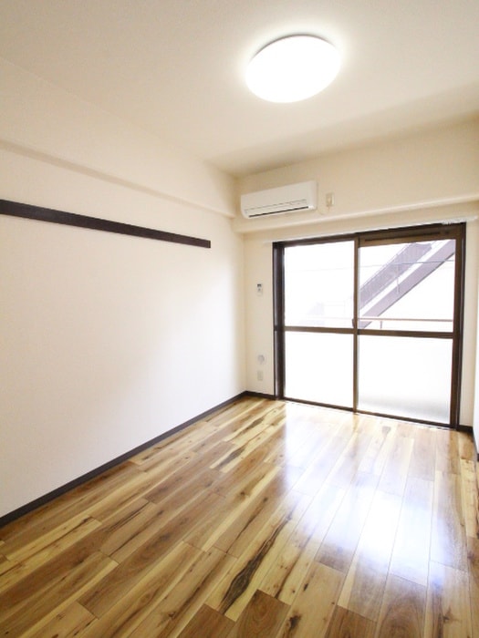 居室 エバ－グレ－ス西府