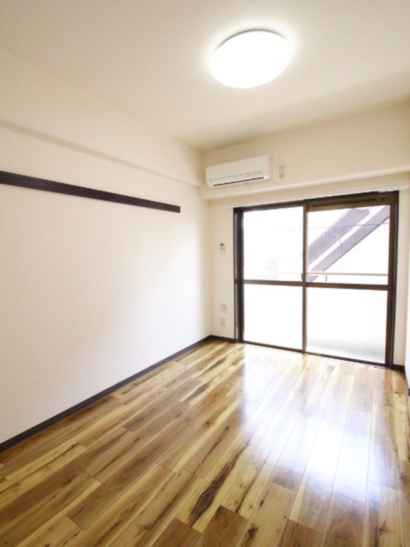 居室 エバ－グレ－ス西府