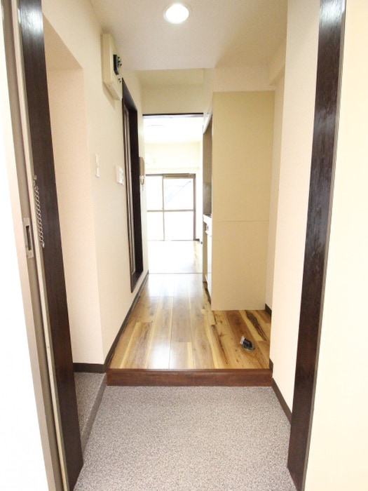 廊下 エバ－グレ－ス西府
