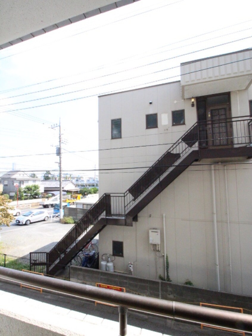 室内からの展望 エバ－グレ－ス西府