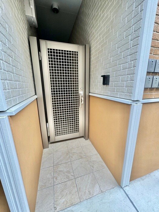 エントランス部分 ラ・メゾンデュボヌール新大塚