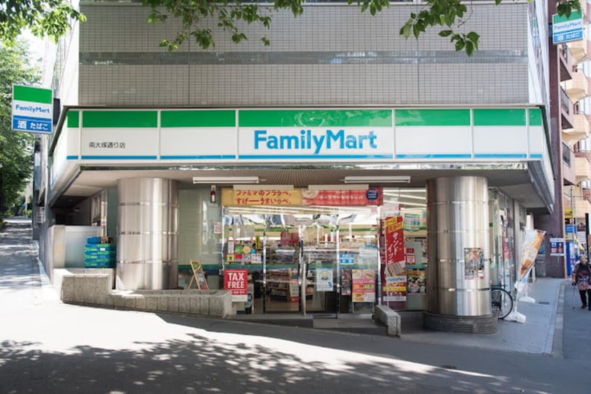 ファミリーマート 南大塚通り店(コンビニ)まで235m ラ・メゾンデュボヌール新大塚