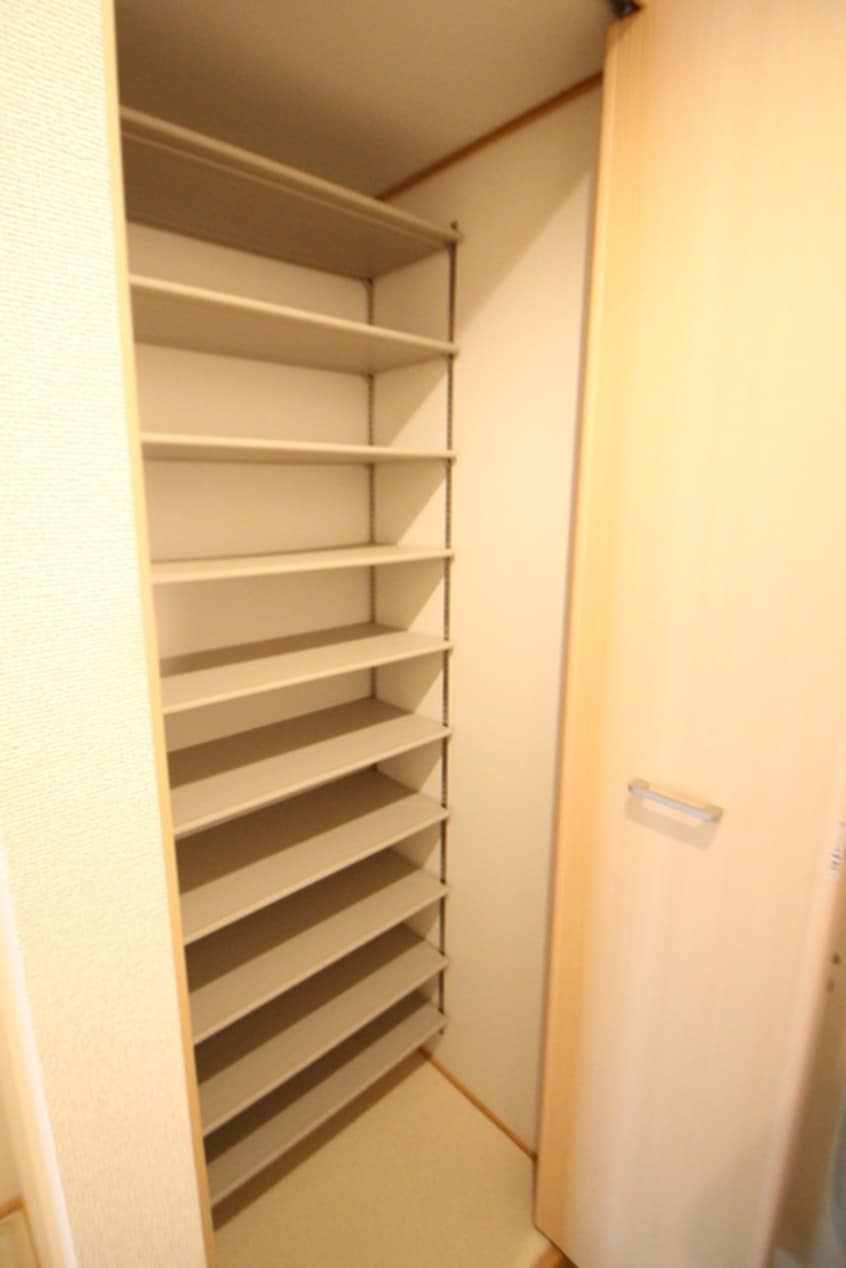 靴箱 シャルマン麻溝台