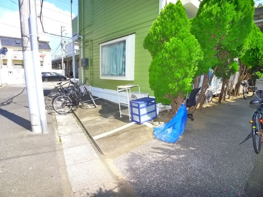 駐輪場 ホワイトヒルズ