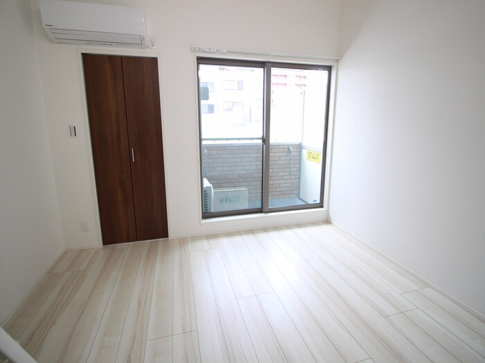 居室 エスカリエ・ルージュ