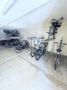 駐輪場 アベーテ　浦和美園