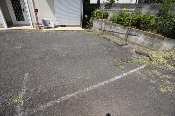 駐車場 羽山ハイツＥ