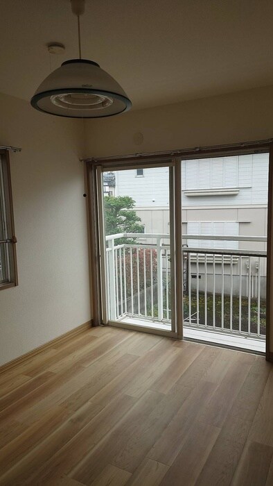 居室 羽山ハイツＥ