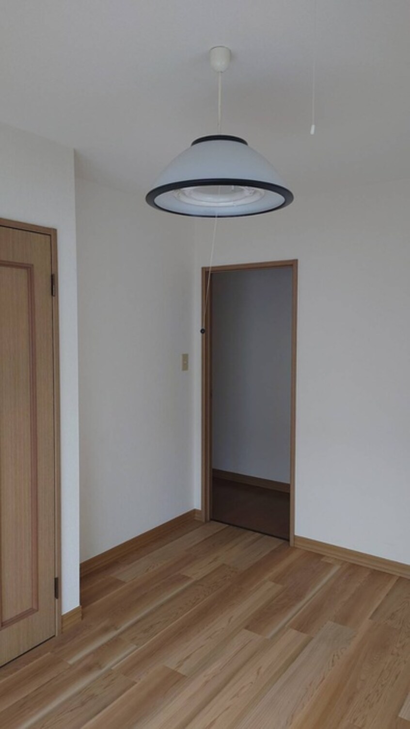 居室 羽山ハイツＥ