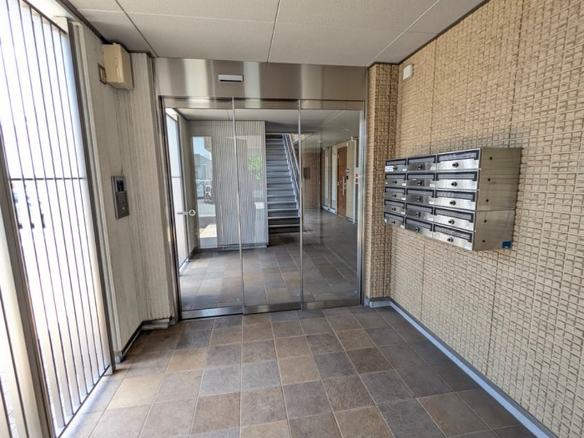 エントランス部分 シャーメゾンＮＳＧ鳩ヶ谷