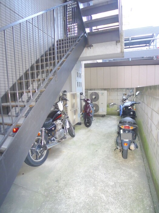 バイク置き場 ウィン船橋