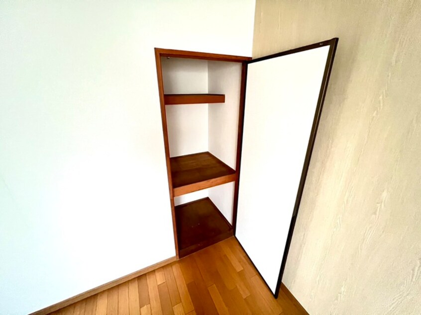 収納 ロイヤルエステート山田