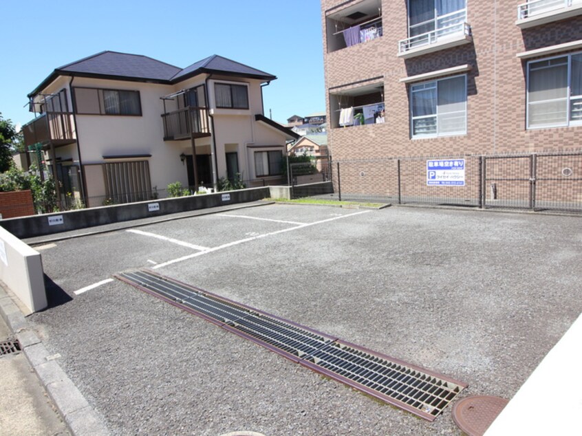 駐車場 シャトレ山手台