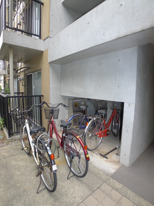 駐輪場 カムフォート登戸Ⅲ