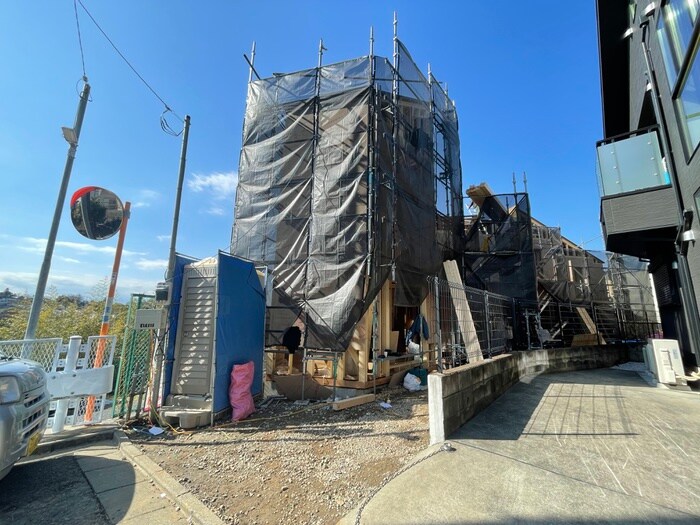 建築中 アザーレ・パッシオ栗平