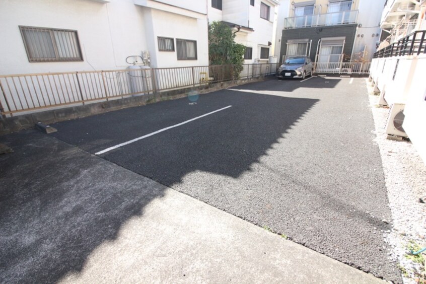 駐車場 ローゼタナカ