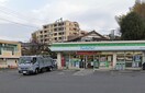 ファミリーマート 町田能ケ谷町店(コンビニ)まで513m ヒルズ司Ⅰ号館
