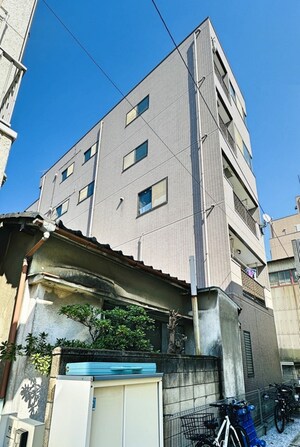 b CASA Minamisuna