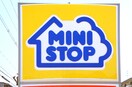 ミニストップ青葉荏田町店(コンビニ)まで192m レジデンス青葉荏田