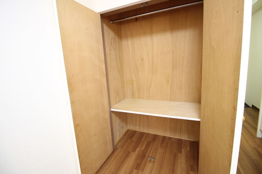 収納 グランド－ル　ユリ