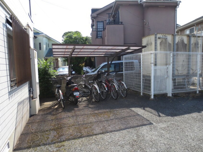 駐輪場 イーストハイム