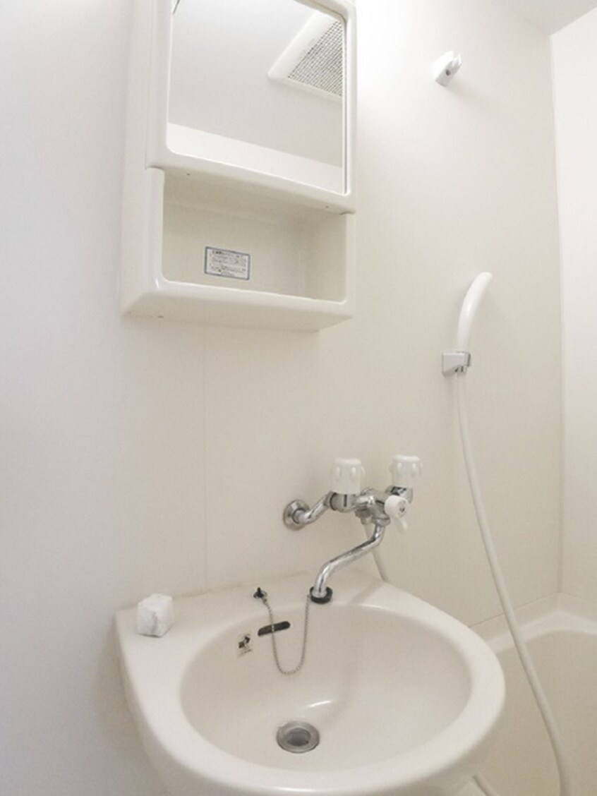 洗面 ヴィラ・ロクロ－