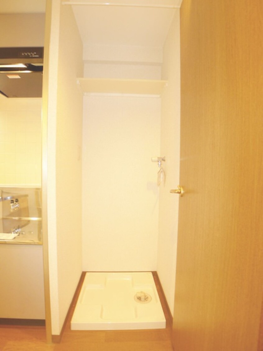 洗濯機置場 ヴィラ・ロクロ－