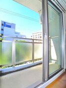 ベランダ・バルコニー ヴィラ・ロクロ－