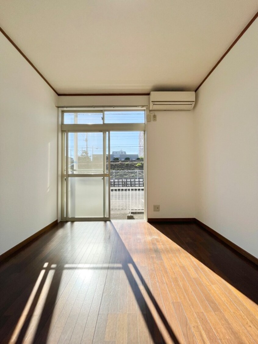 内観写真 シモンズ栗木台