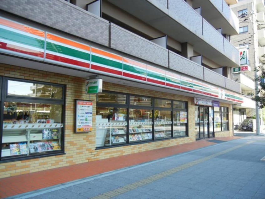 セブンイレブン(コンビニ)まで280m メゾンロジェ