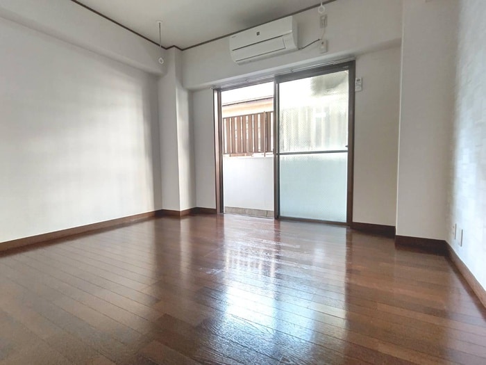 居室 クリスタルハイム大泉